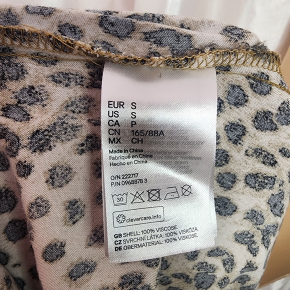 H&M Black and Cream Long Sleeve Dress - Picture 6 of 6